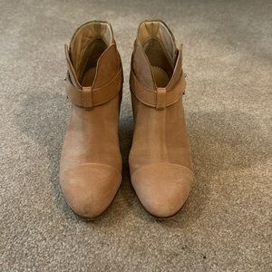 Rag and bone size 39 tan bootie